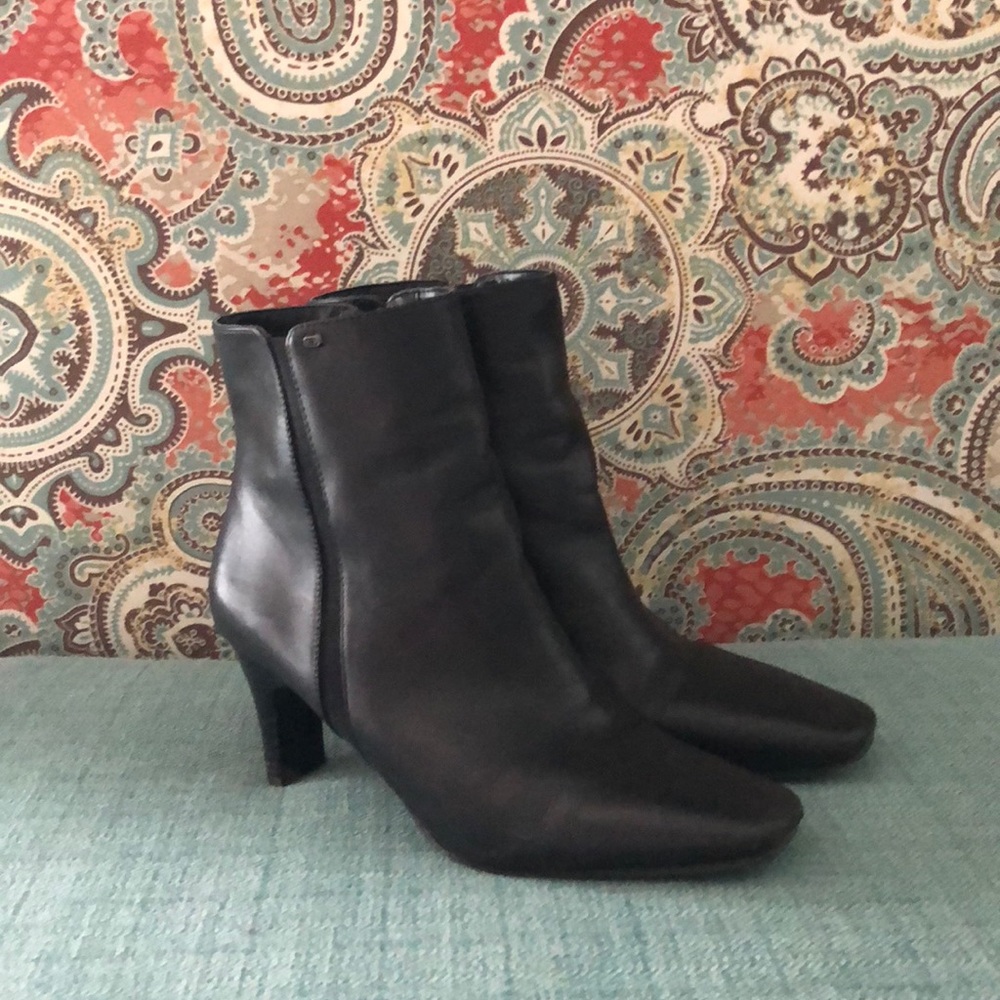Black boots